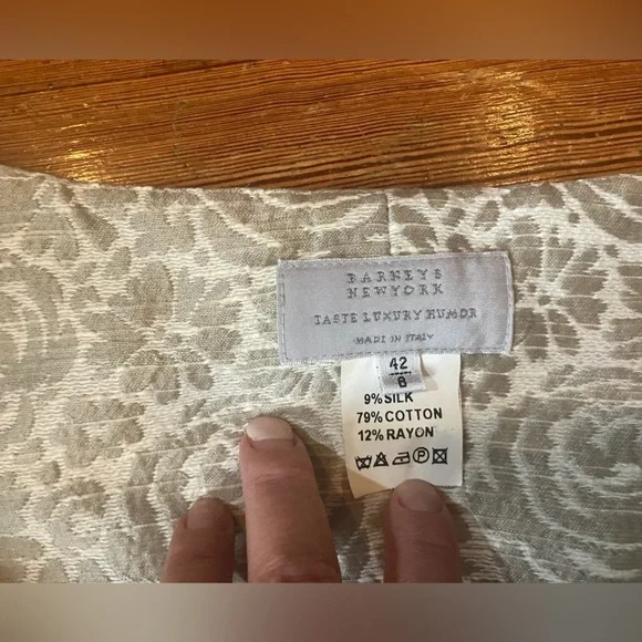 Barney’s New York Cream Floral Brocade Sleeveless Shift Dress, Size 8 - Picture 4 of 8